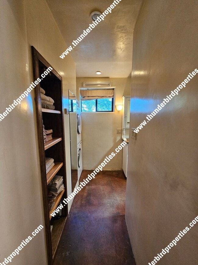 Building Photo - Charming Historic Tesuque Home – Fully Fur...