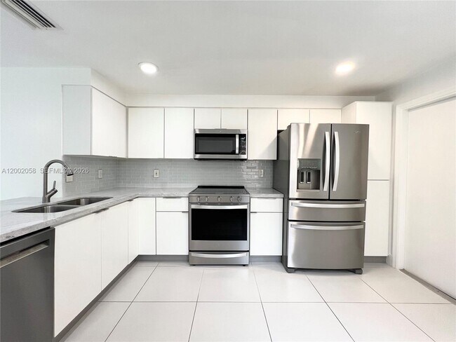 Building Photo - 1524 Coronado Rd