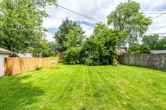 Building Photo - 649 Mitchell Ave