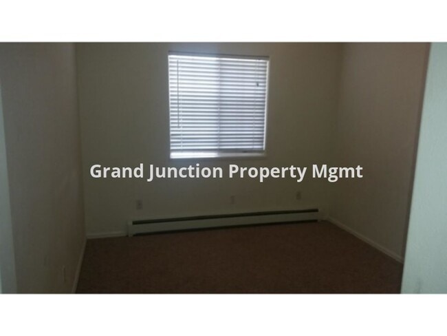 Building Photo - Spacious 3 Bed, 2 Bath!!!