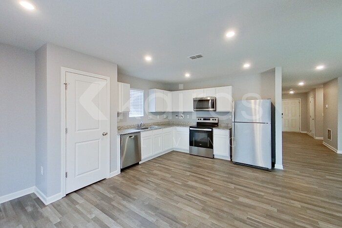 Building Photo - 280 Laurel Springs Dr