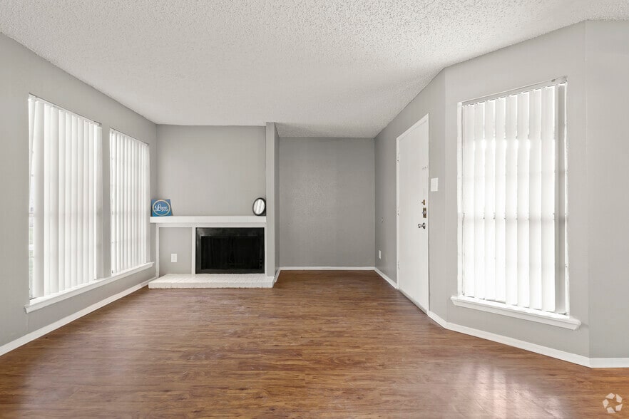 Stoneleigh Place 2261 W Buckingham Rd Garland TX 75042 Apartment Finder