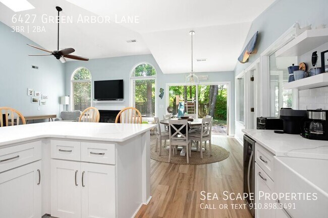Building Photo - 6427 Green Arbor Ln