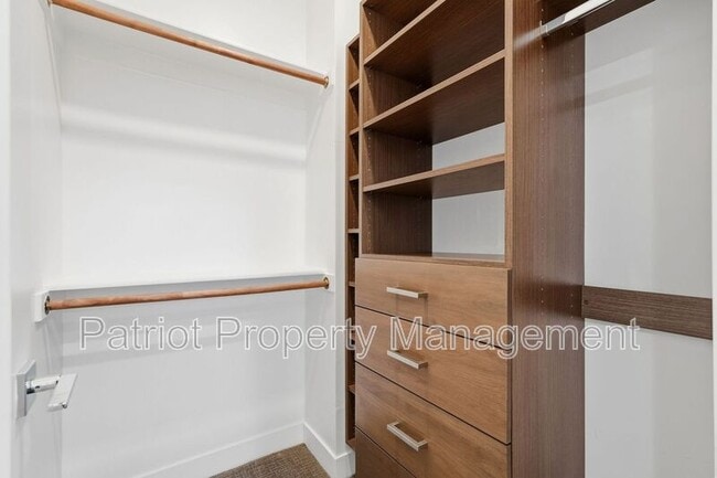 Building Photo - 7347 E Vista Bonita Dr