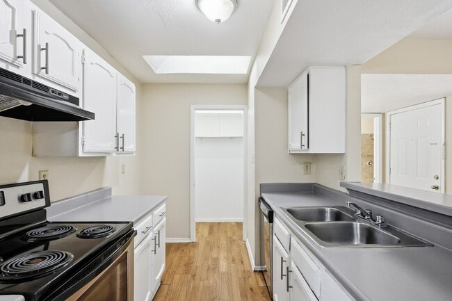 Building Photo - 2BR/2.0BA Single Family - Grand Prairie