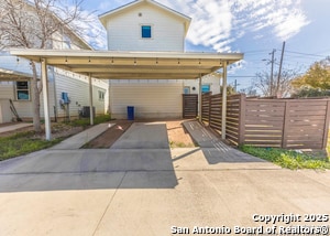 Building Photo - 603 Burleson St