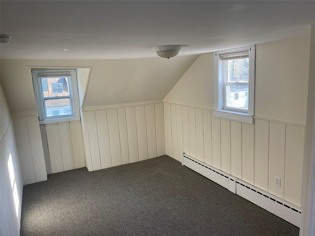 Building Photo - 174 Mills Pond Rd