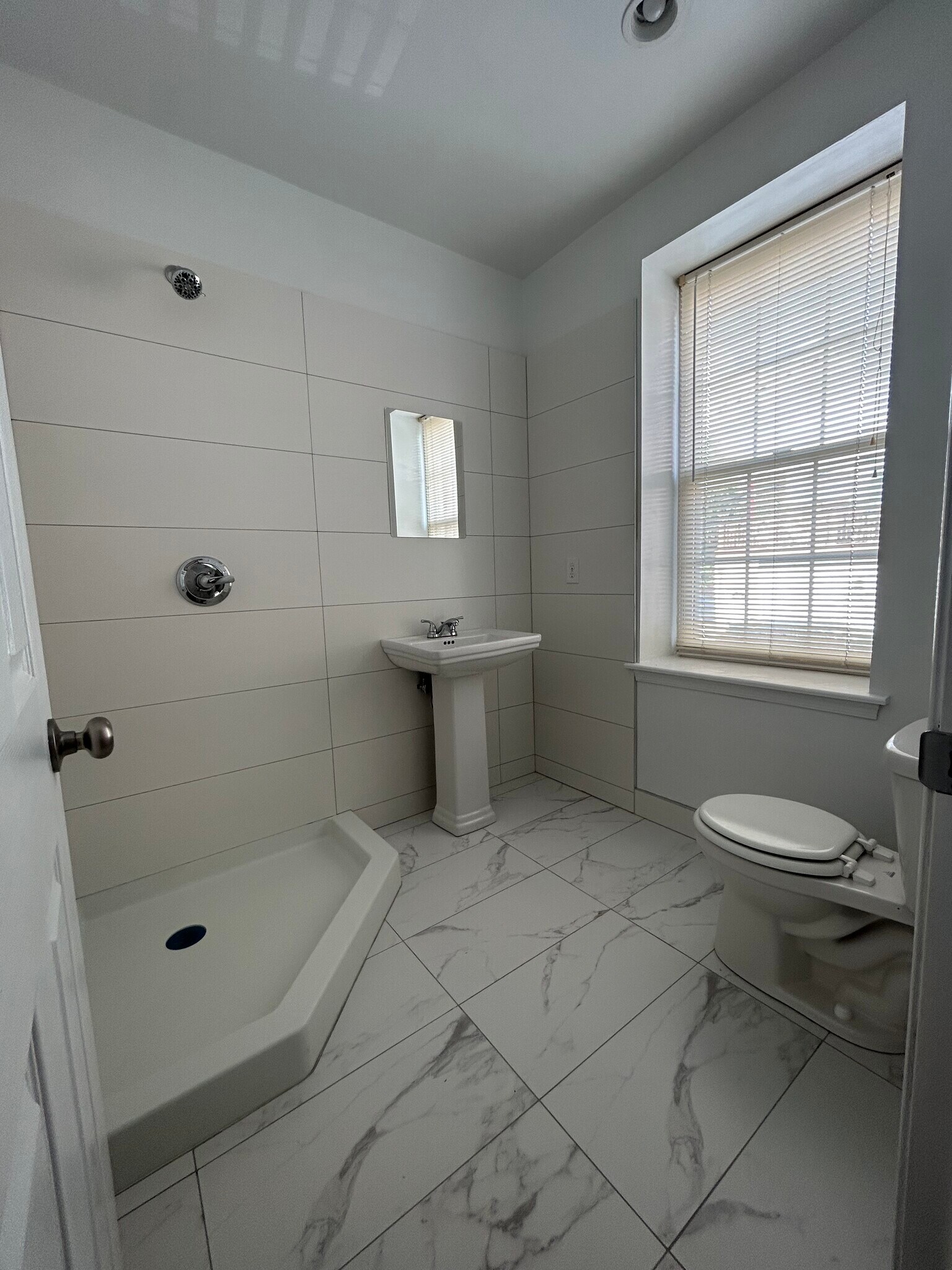 Building Photo - 3901 Baring St