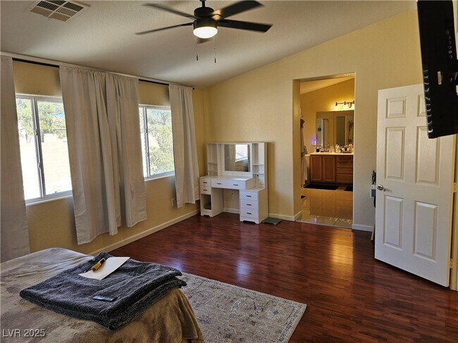 Building Photo - 3732 Shimmering Creek Ave