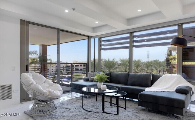 Building Photo - 7157 E Rancho Vista Dr