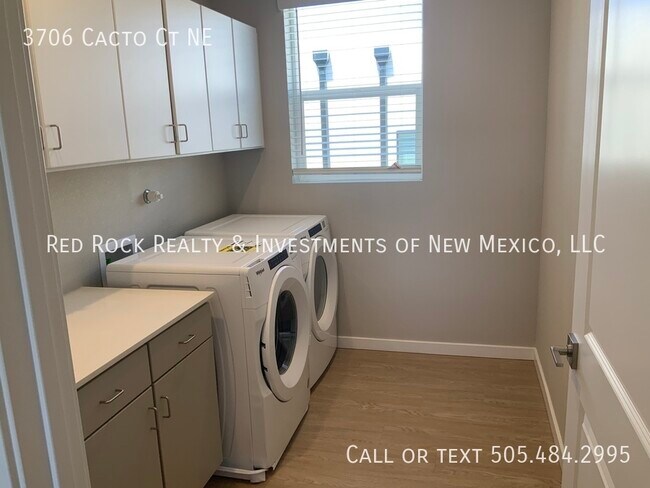 Building Photo - 3706 Cacto Ct