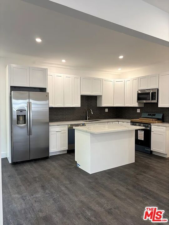 Building Photo - 1708 N Gramercy Pl