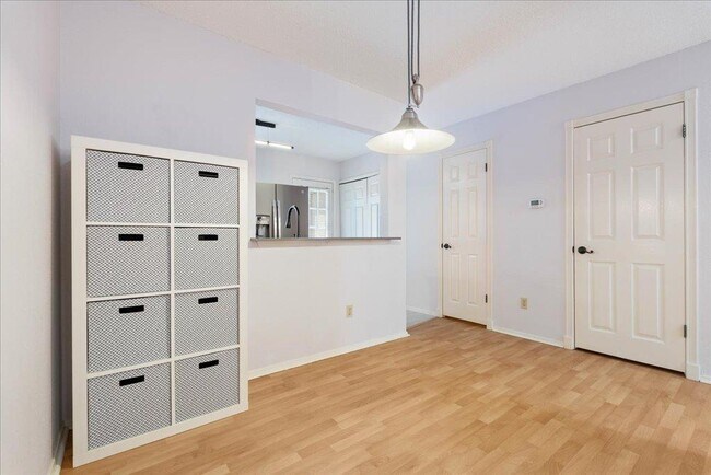 Building Photo - 1411 Gracy Farms Ln