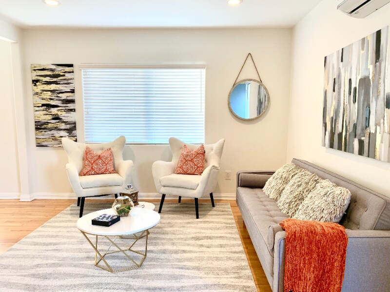 Building Photo - 819 S Grand View St