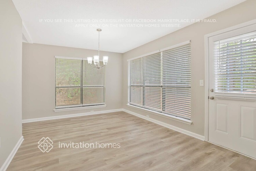 Building Photo - 855 Arbor Hill Dr
