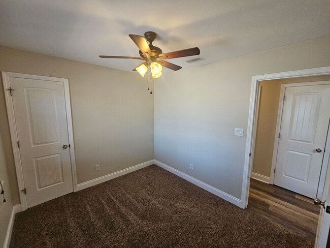 Building Photo - Exquisite 4Bed/2Ba Home in The Cove! *1/2 Off Security Deposit for Active-Duty Military!!*
