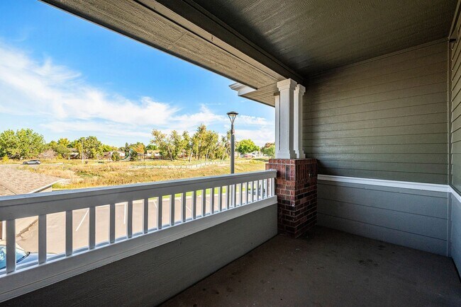 Building Photo - 3-Bedroom Condo Available Immediately