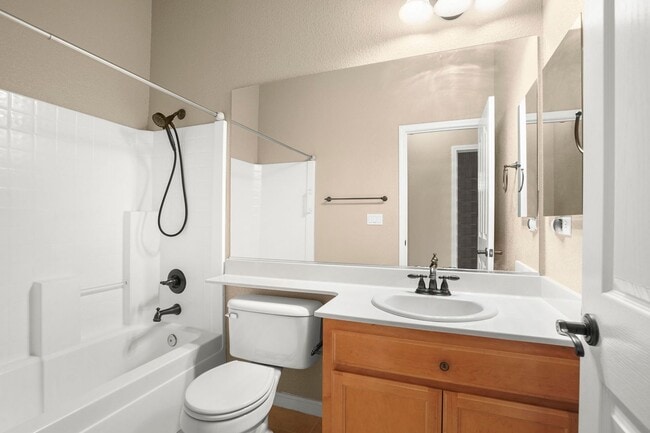 Building Photo - Super Convenient Walnut Creek 3 bed/2bath