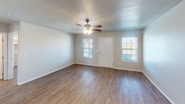 Building Photo - 123 S A St