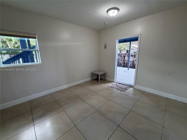 Building Photo - 808 NW 19th St