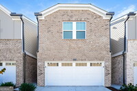 Building Photo - 1715 Villageside Ct