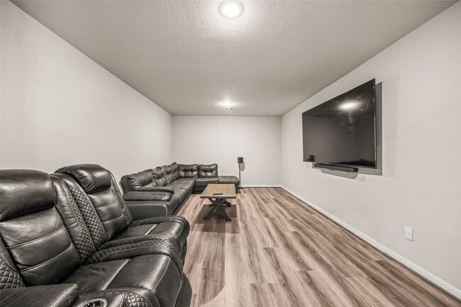 Building Photo - 15910 Jordan Mdw Wy