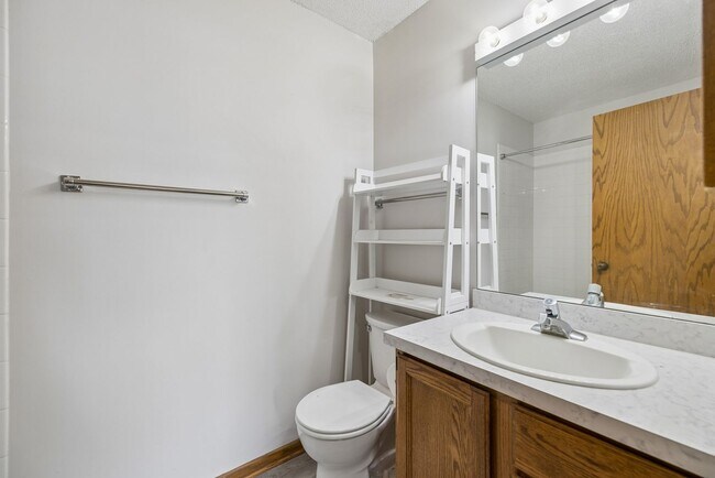 Building Photo - 139 N 11th St