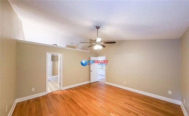 Building Photo - Nice ranch in the COLLINS HILL cluster in ...