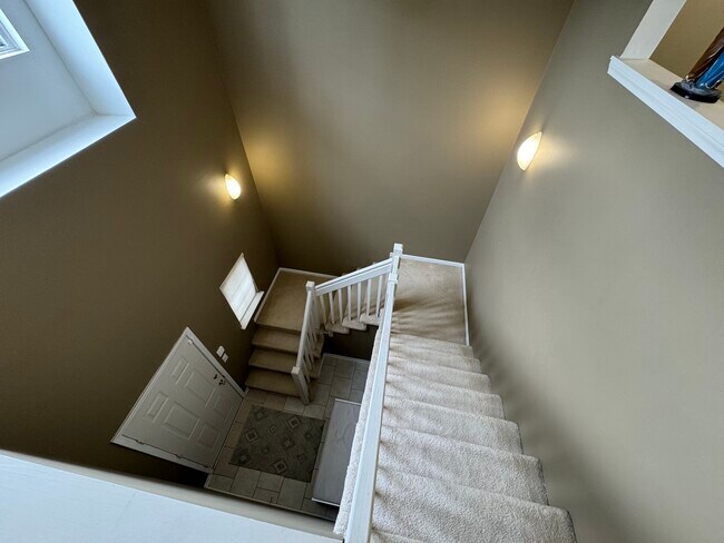 Building Photo - 5259 Twin Oaks Dr