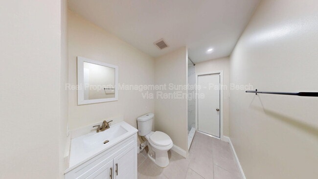 Building Photo - 1080 Summit Pl Cir