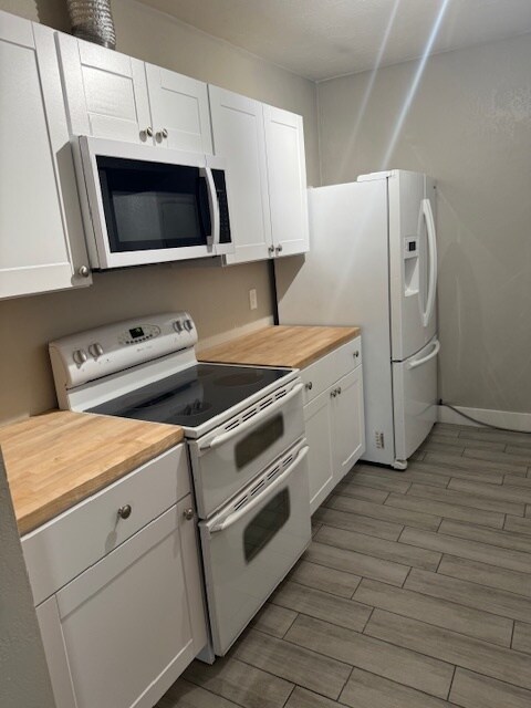 Newly remodeled Kitchen - 1218 S Smith Rd