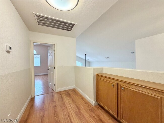 Building Photo - 8638 White River Dr