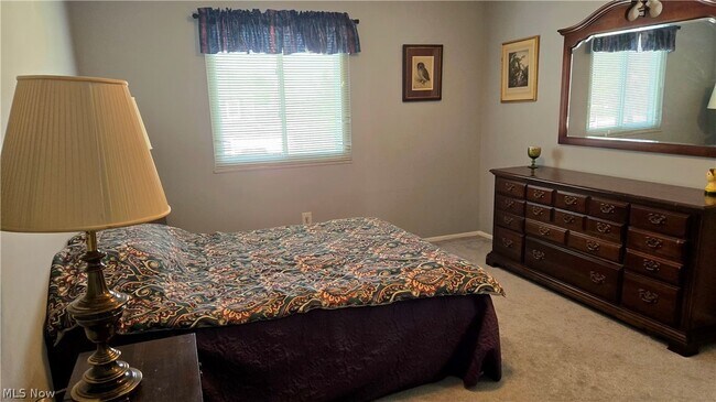 Building Photo - 2319 Green Acres Dr