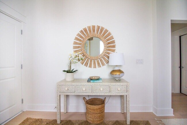 Building Photo - 141 Valdare Ln