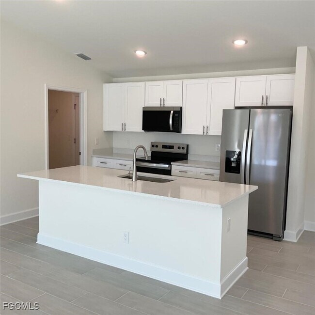 Building Photo - 1726 NW 17th St