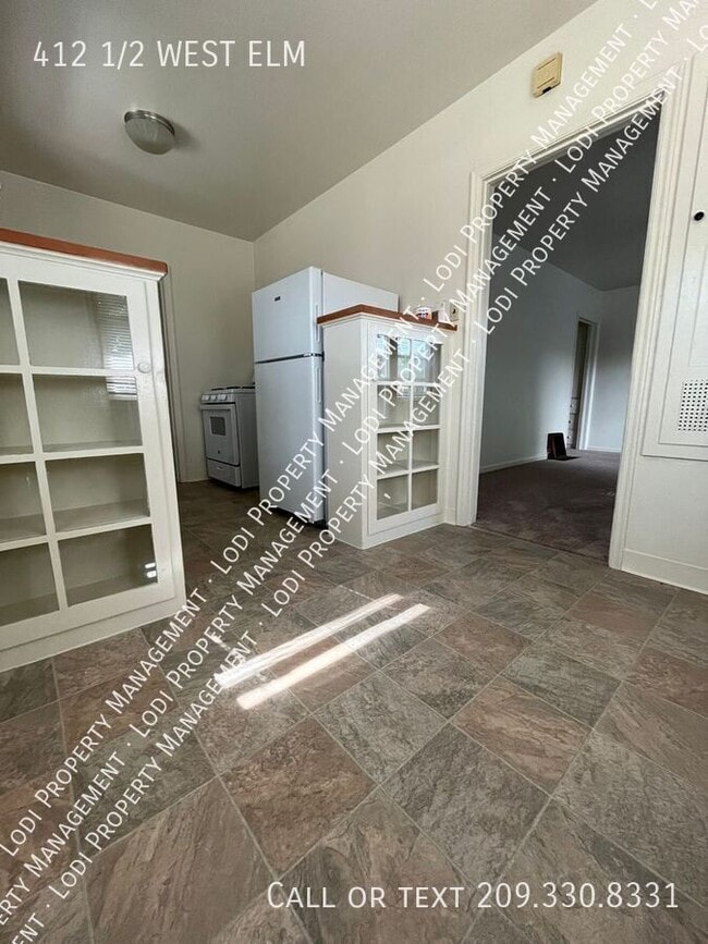 Building Photo - 412 1/2 WEST ELM-
