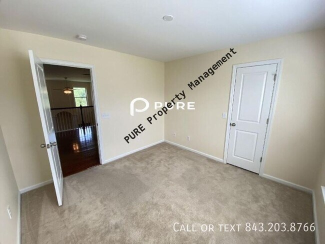 Building Photo - 224 Donatella Dr