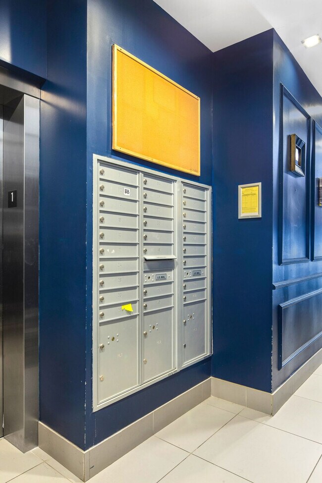 Building Photo - 417 E 61st St