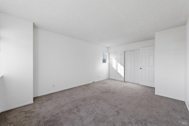 Building Photo - 12 Byron Cir