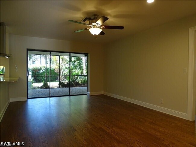Building Photo - 3043 Round Table Ct
