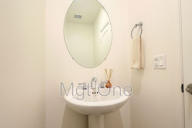 Building Photo - 28777 Outlaw Wy