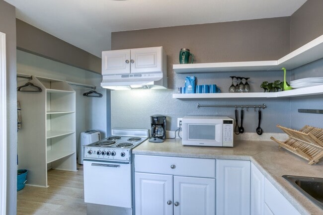 Building Photo - 61 S Sable Blvd