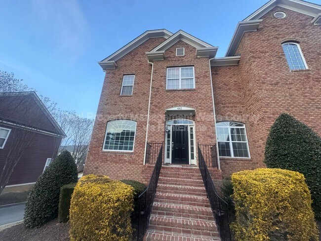 Building Photo - 441 Heritage Village Ln