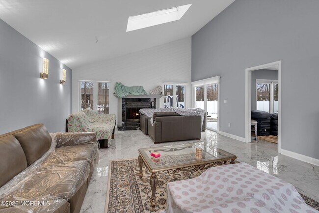 Building Photo - 7 Harvard Ct