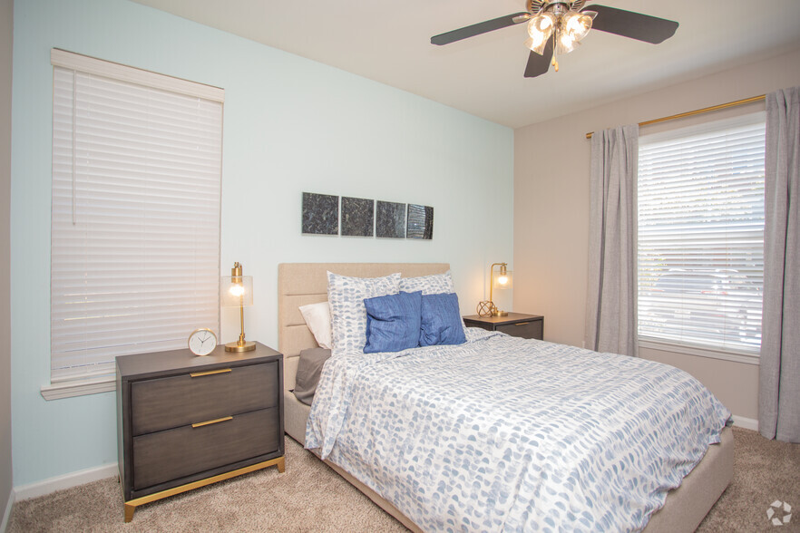 2BR, 2BA - 1130SF - Upgraded Model - Vista 121 Apartment Homes