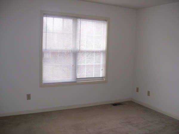 Building Photo - VILLAGE SQUARE