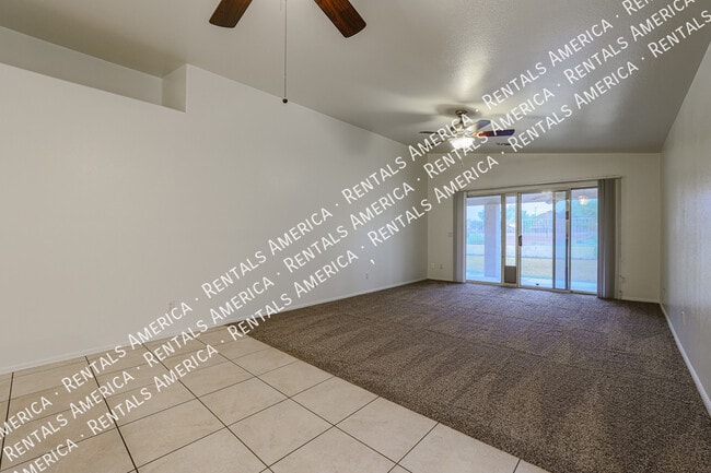 Building Photo - 7158 E Juanita Ave