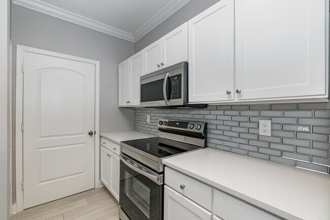 Building Photo - Condo in Gated community near Viera shopping, etc.