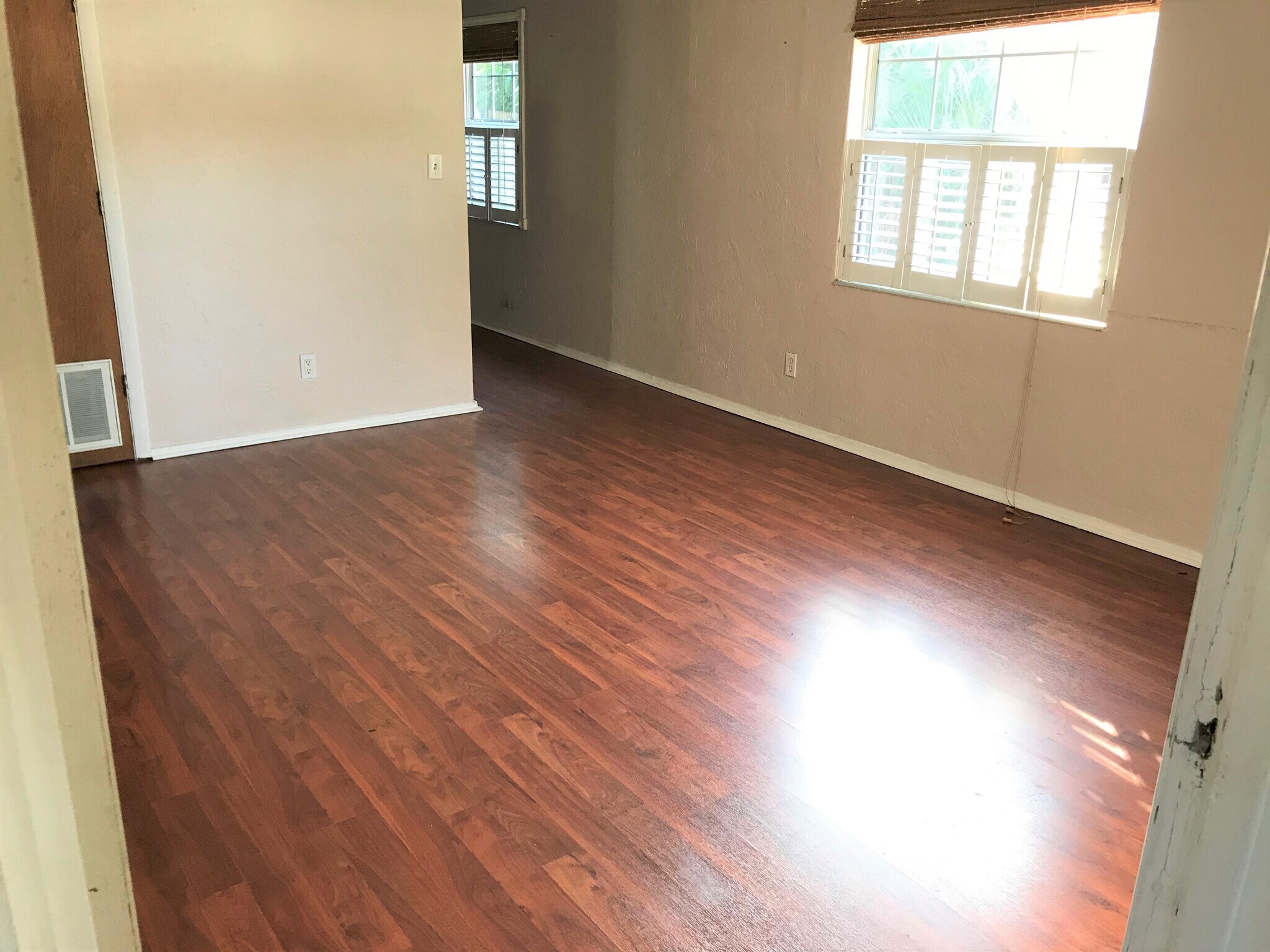 Building Photo - 5016 18th Ave S