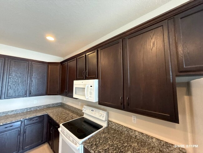 Building Photo - 14506 Potterton Cir